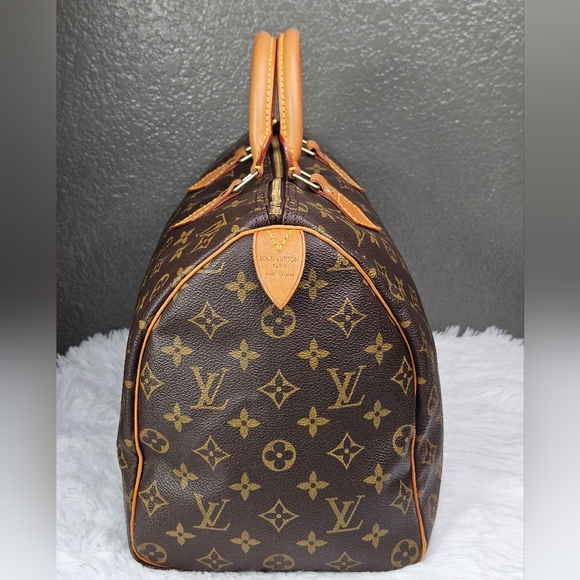 Authentic LV Speedy 35 - Picture 16 of 16